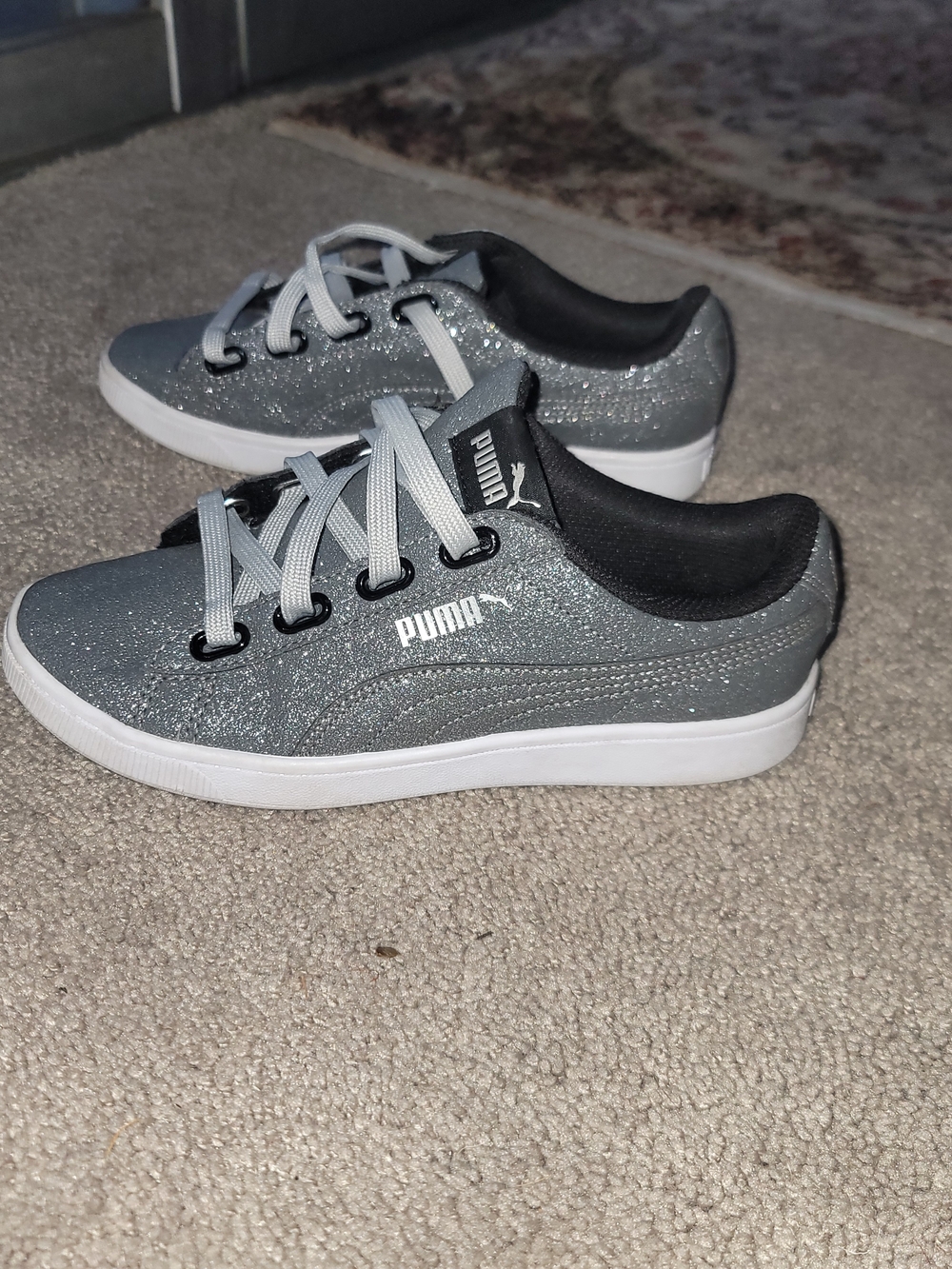 Puma Kids Silver Glitter Low-Top Sneakers